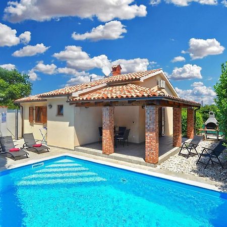 Ferienhaus Mit Privatpool Fuer 5 Personen Ca 80 Qm In Liznjan, Istrien Suedkueste Von Istrien Exterior photo